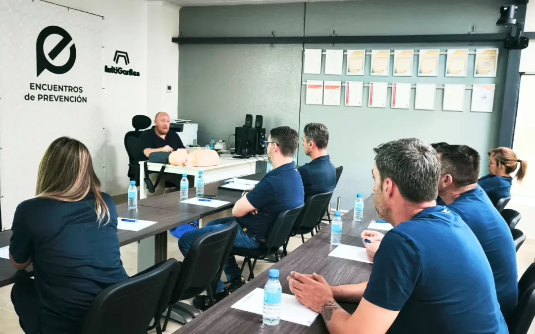 Curso práctico de Primeros Auxilios para nuestro equipo de oficina y taller